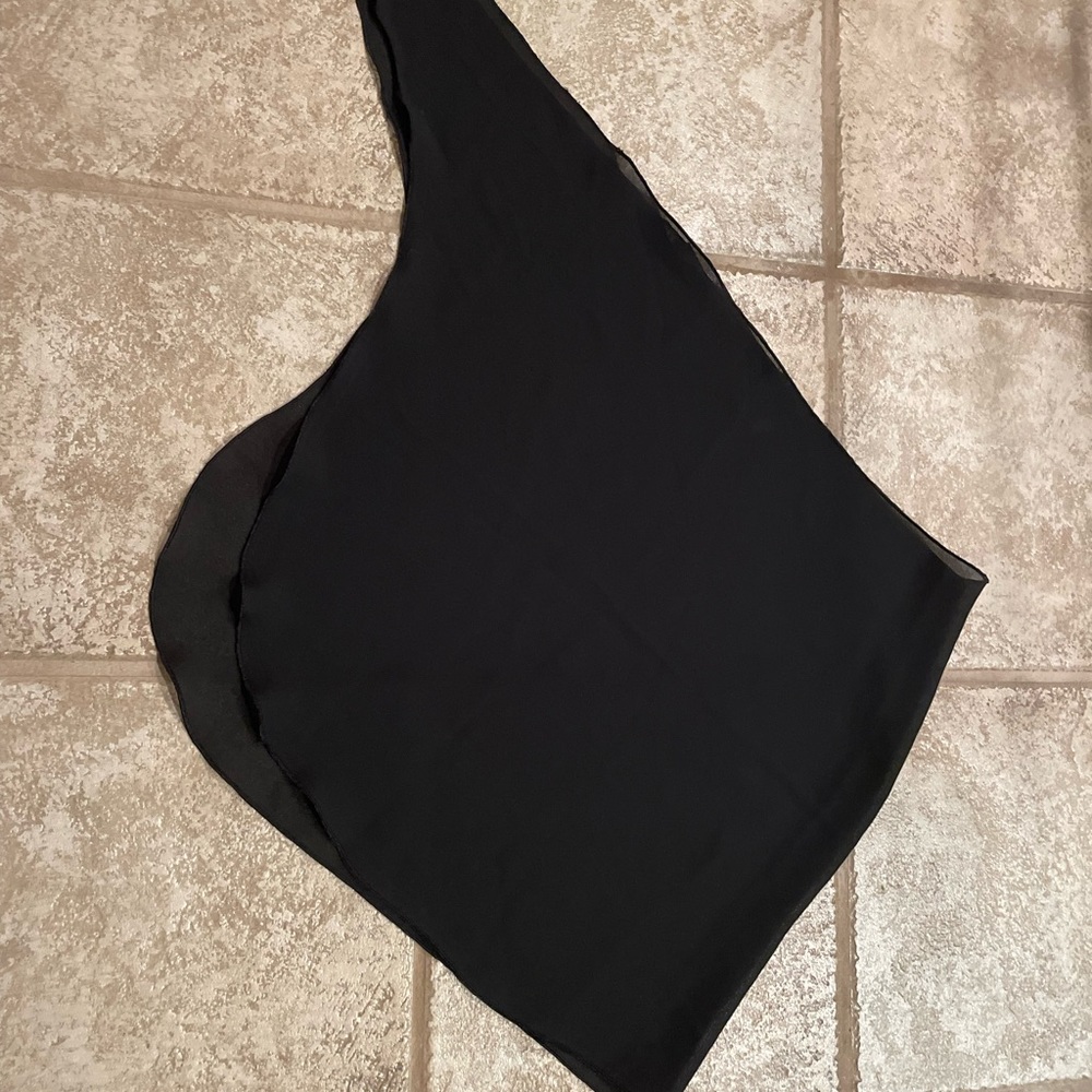 Black short sarong - Picture 2 of 4